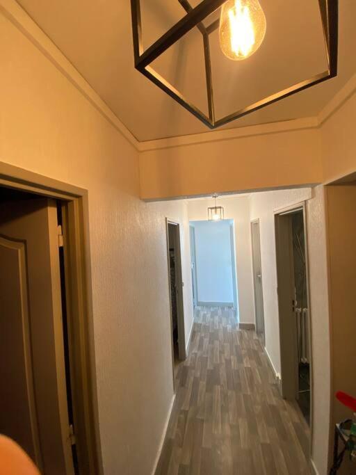 Appartement Familial Wifi Netflix Amazon Prime Saint-Cyr-lʼÉcole Zewnętrze zdjęcie